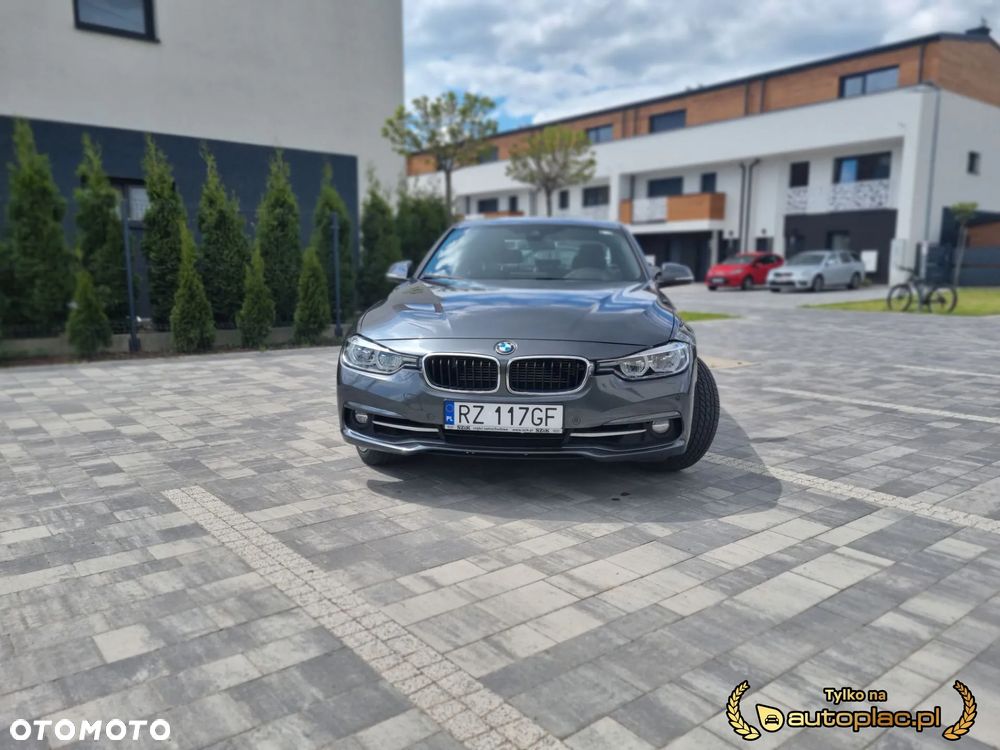 BMW Seria 3 330e iPerformance Luxury Line - 4