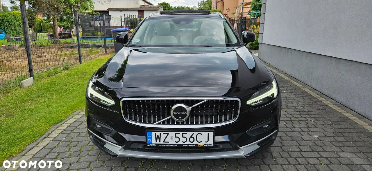 Volvo V90 Cross Country D5 AWD Pro - 3