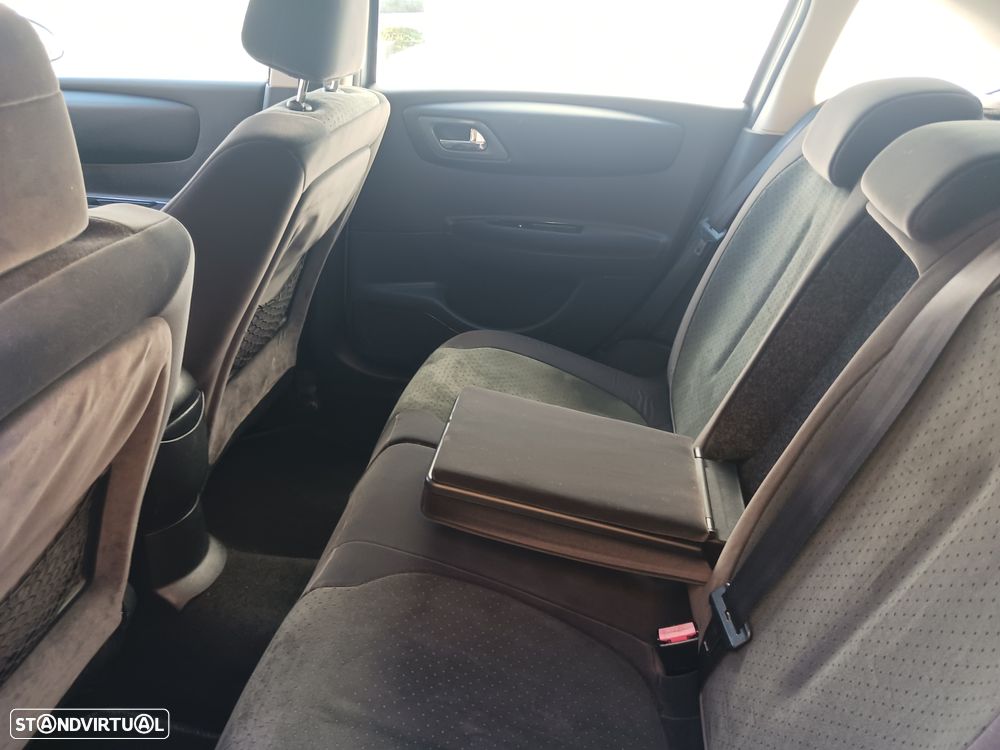 Citroën C4 1.6 HDi 110 Exclusive - 34