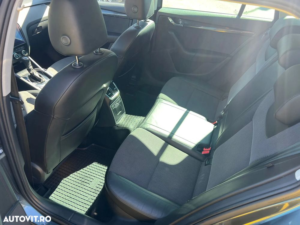 Skoda Octavia 2.0 TDI DSG Exclusive - 12