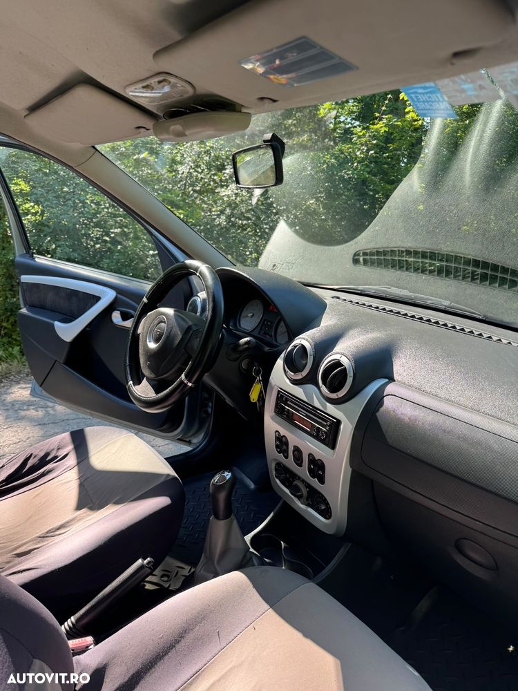 Dacia Logan - 5