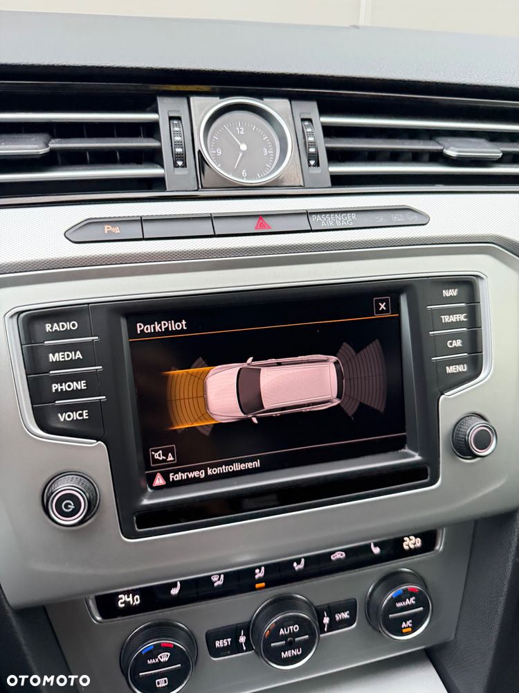 Volkswagen Passat Variant 2.0 TDI DSG (BlueMotion Technology) Trendline - 28