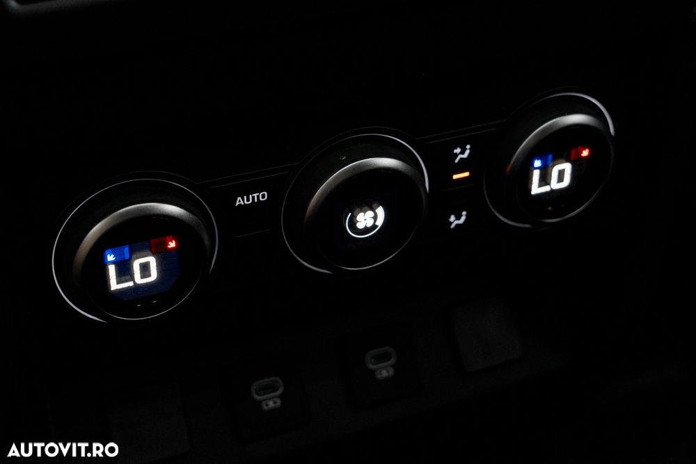Land Rover Defender 130 3.0 D250 MHEV X-Dynamic HSE - 17