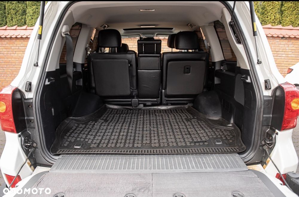 Toyota Land Cruiser - 18