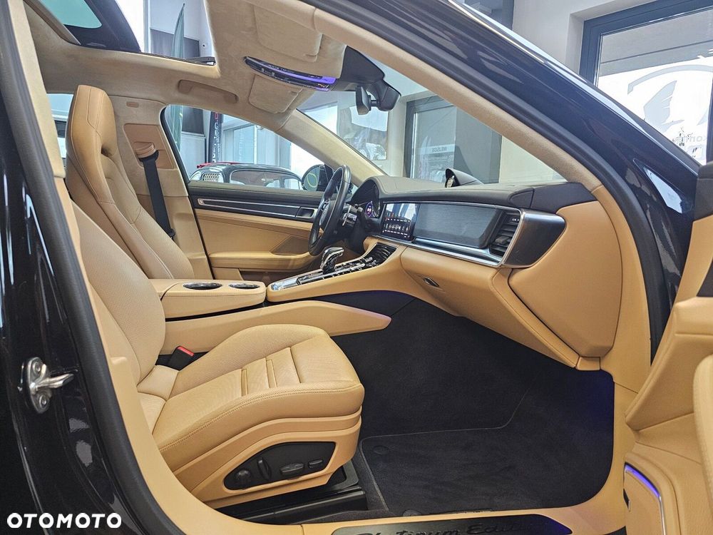 Porsche Panamera - 26