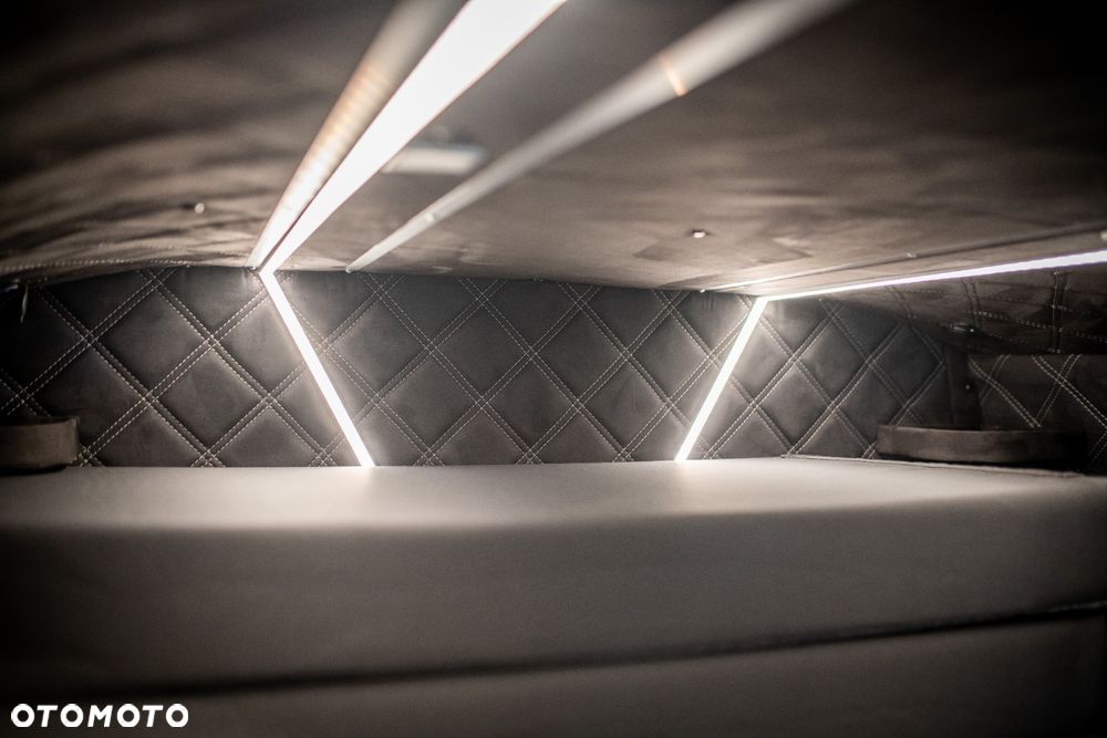 Mercedes-Benz Sprinter - 8