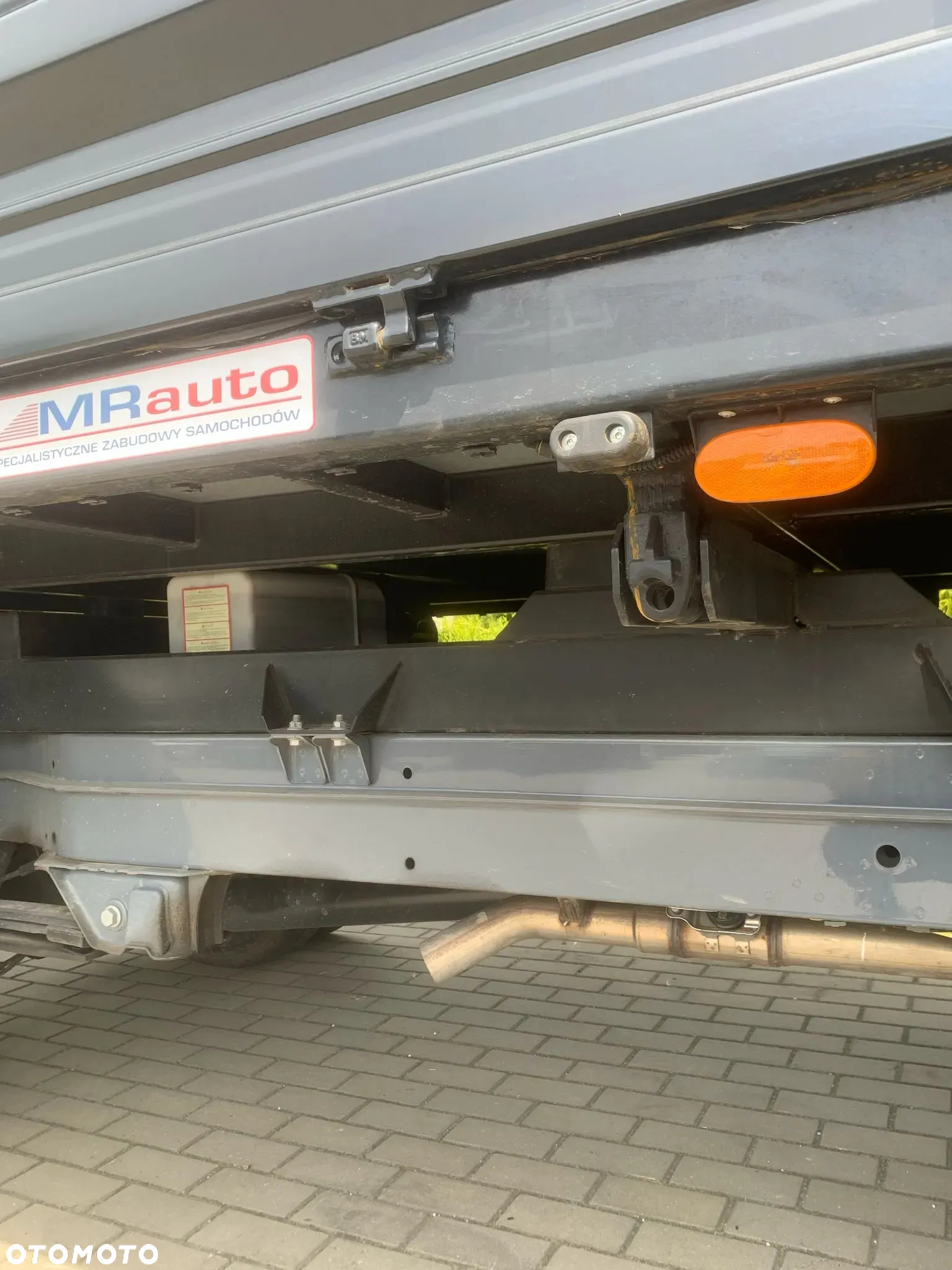 Mercedes-Benz Sprinter - 16