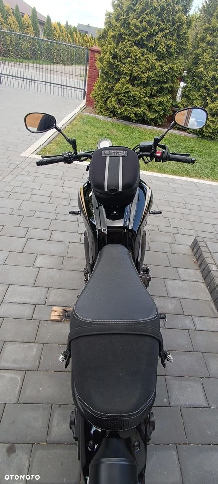 Yamaha XSR - 30