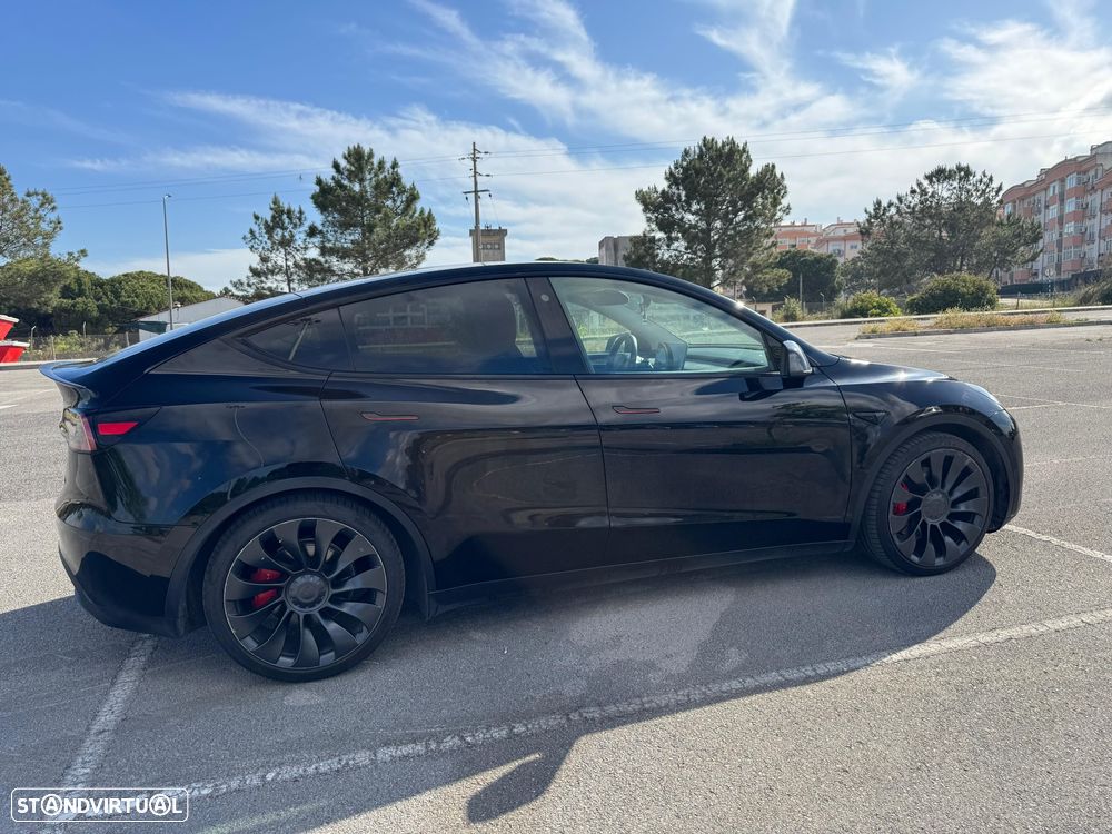 Tesla Model Y Performance Dual Motor AWD - 1