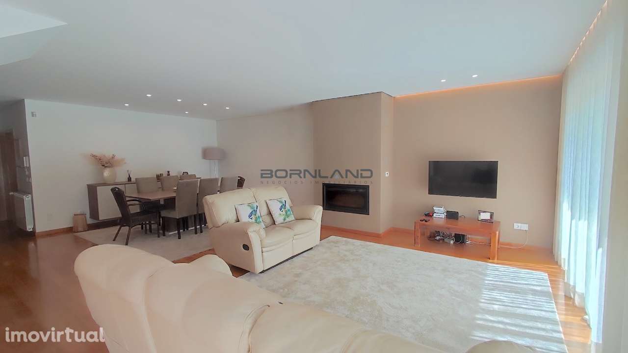 Moradia em Banda T3 + Escritório - Grande imagem: 4/36