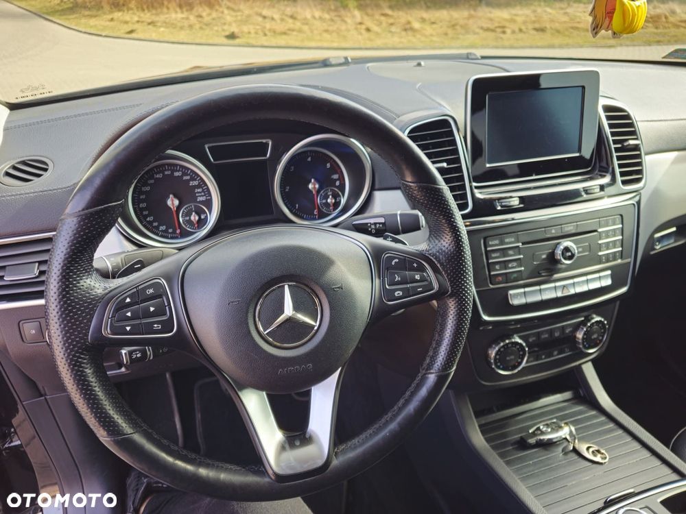 Mercedes-Benz GLE - 15