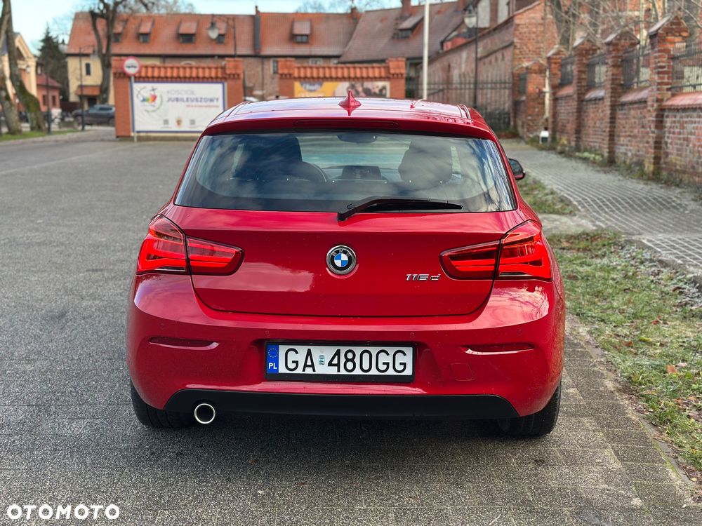 BMW Seria 1 116d EfficientDynamics - 8