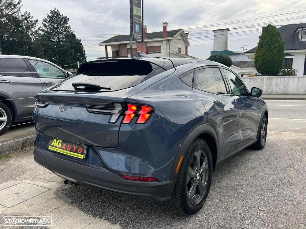 Ford Mustang Mach-E 75.7 kWh Base - 2