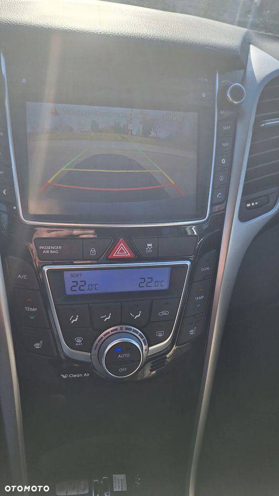 Hyundai i30 blue 1.6 CRDi Premium - 26