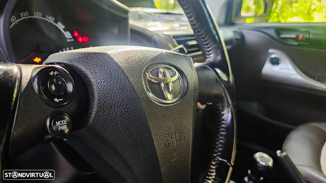 Toyota iQ 1.0 VVT-i Essential+AC - 9