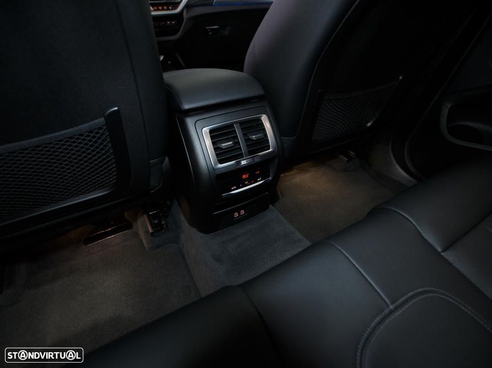 BMW iX3 Inspiring - 14