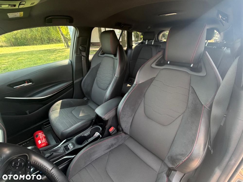 Toyota Corolla 2.0 Hybrid Executive - 22