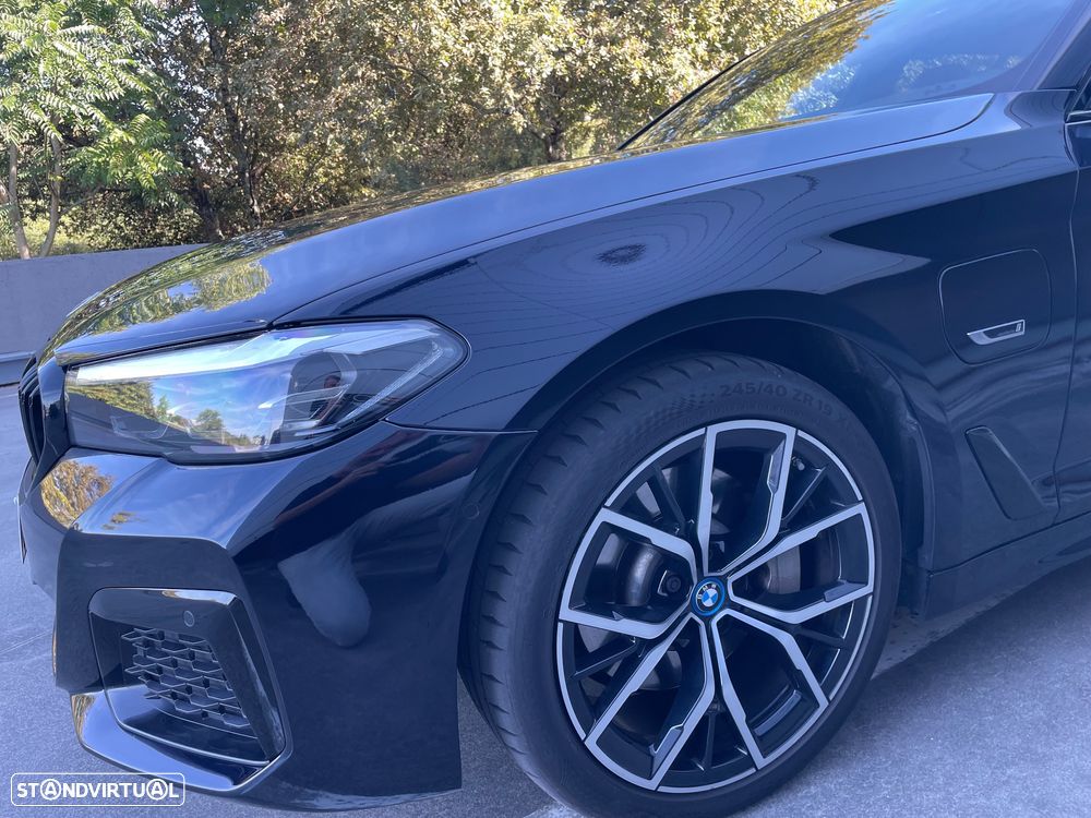 BMW 530 e Pack 50 anos M - 14