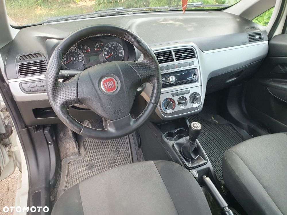 Fiat Grande Punto - 7
