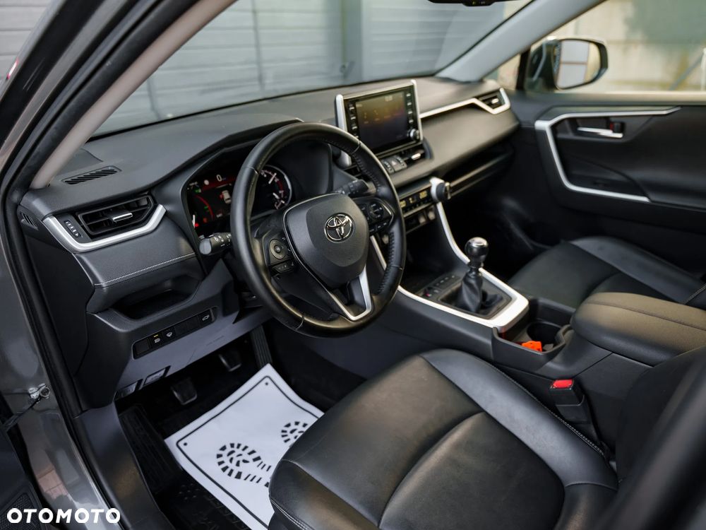 Toyota RAV4 - 17