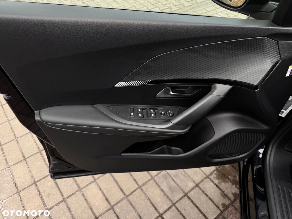 Peugeot 2008 PureTech 130 Allure S&S EAT8 - 9