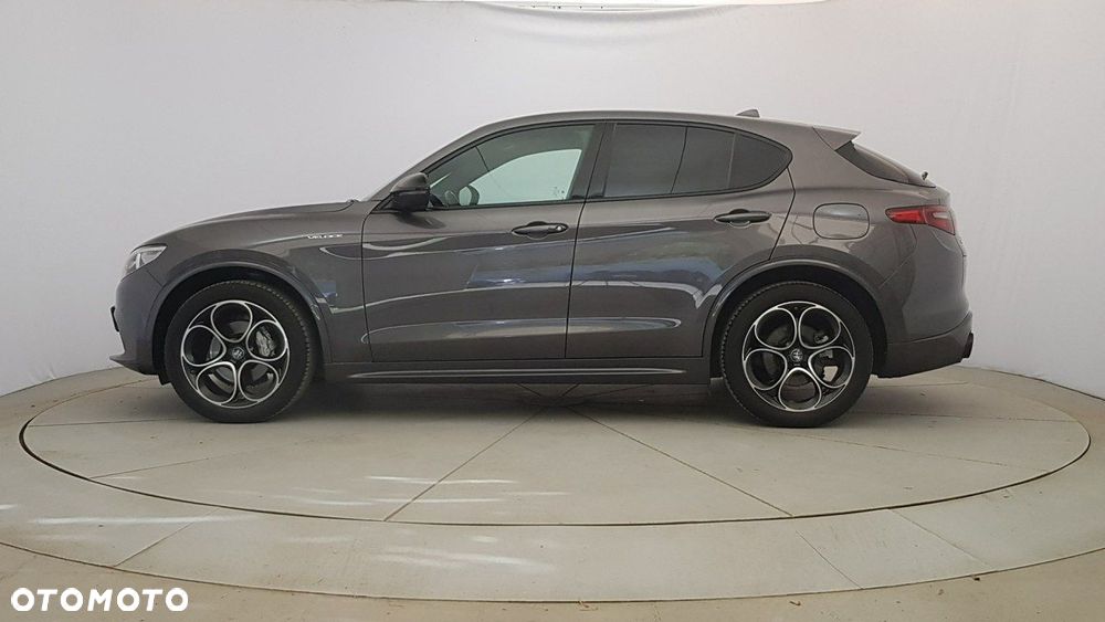 Alfa Romeo Stelvio - 4