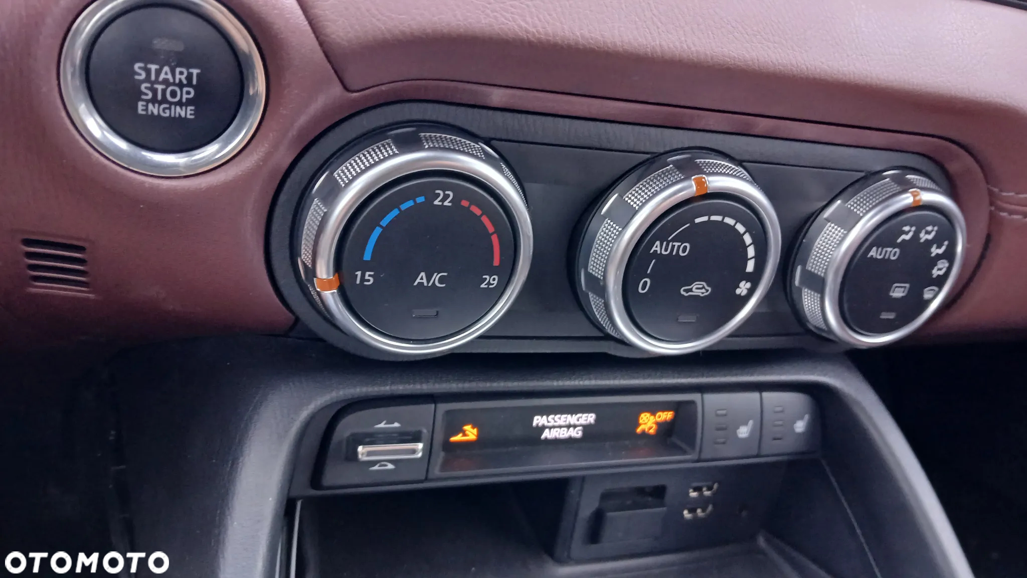 Mazda MX-5 SKYACTIV-G 160 SAKURA - 21