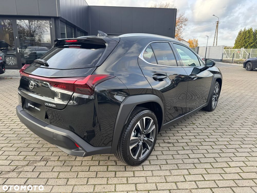 Lexus UX 300h Business - 7