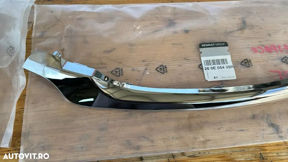 Ornament bara stanga fata Renault Espace V 260E05435R - 1