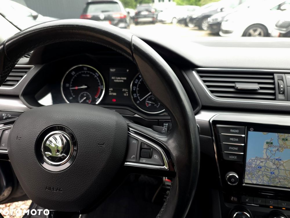Skoda Superb 2.0 TDI Style DSG - 22