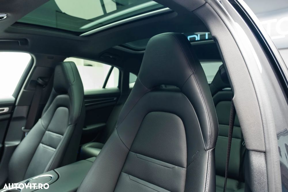Porsche Panamera - 16