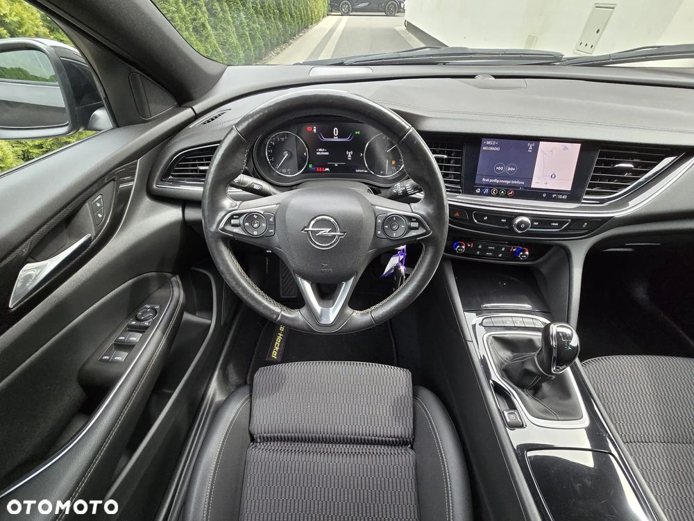 Opel Insignia - 23