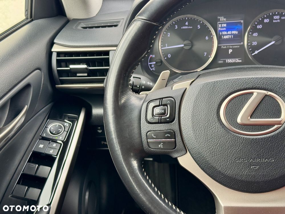 Lexus IS 200t / 300 Elegance - 18