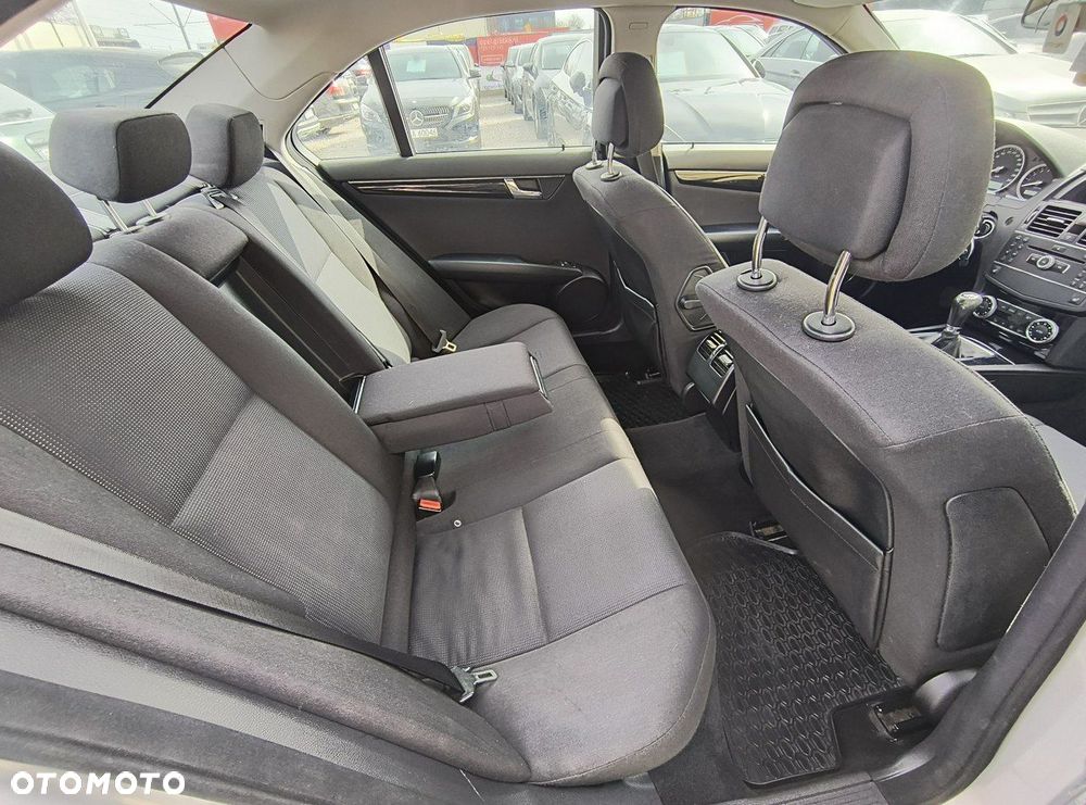 Mercedes-Benz Klasa C 180 Kompressor Elegance - 41