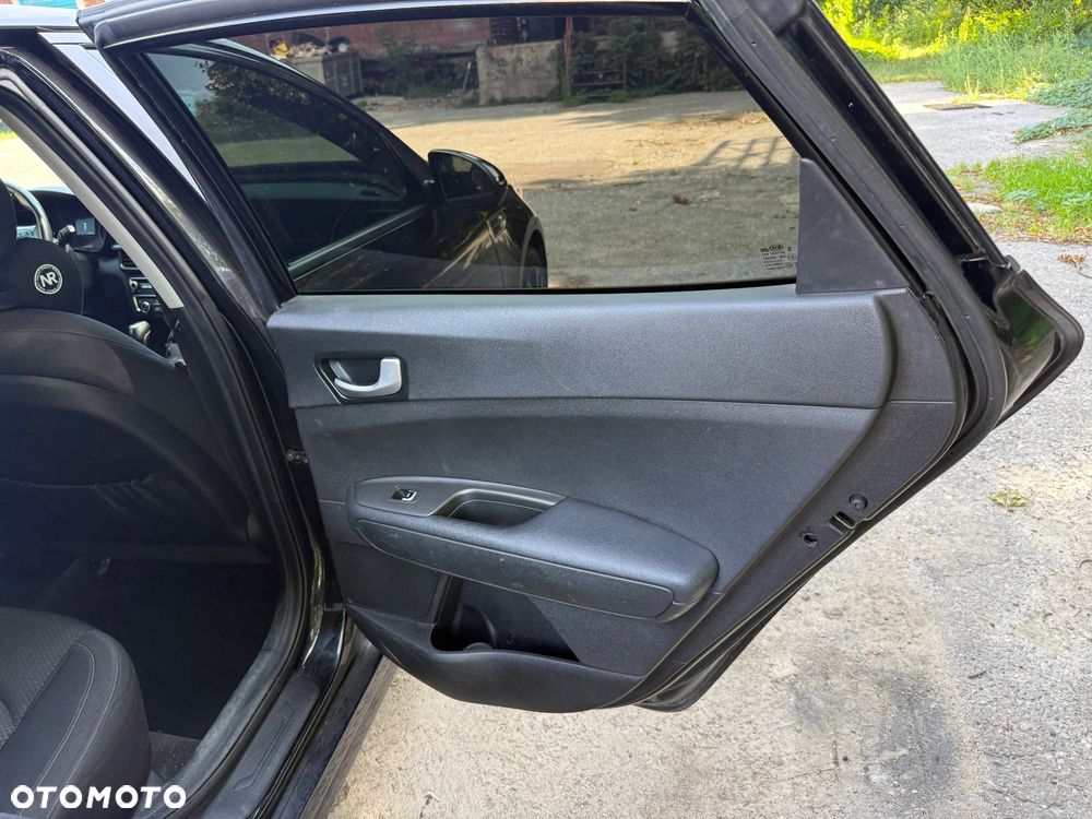 Kia Optima 2.0 M - 7