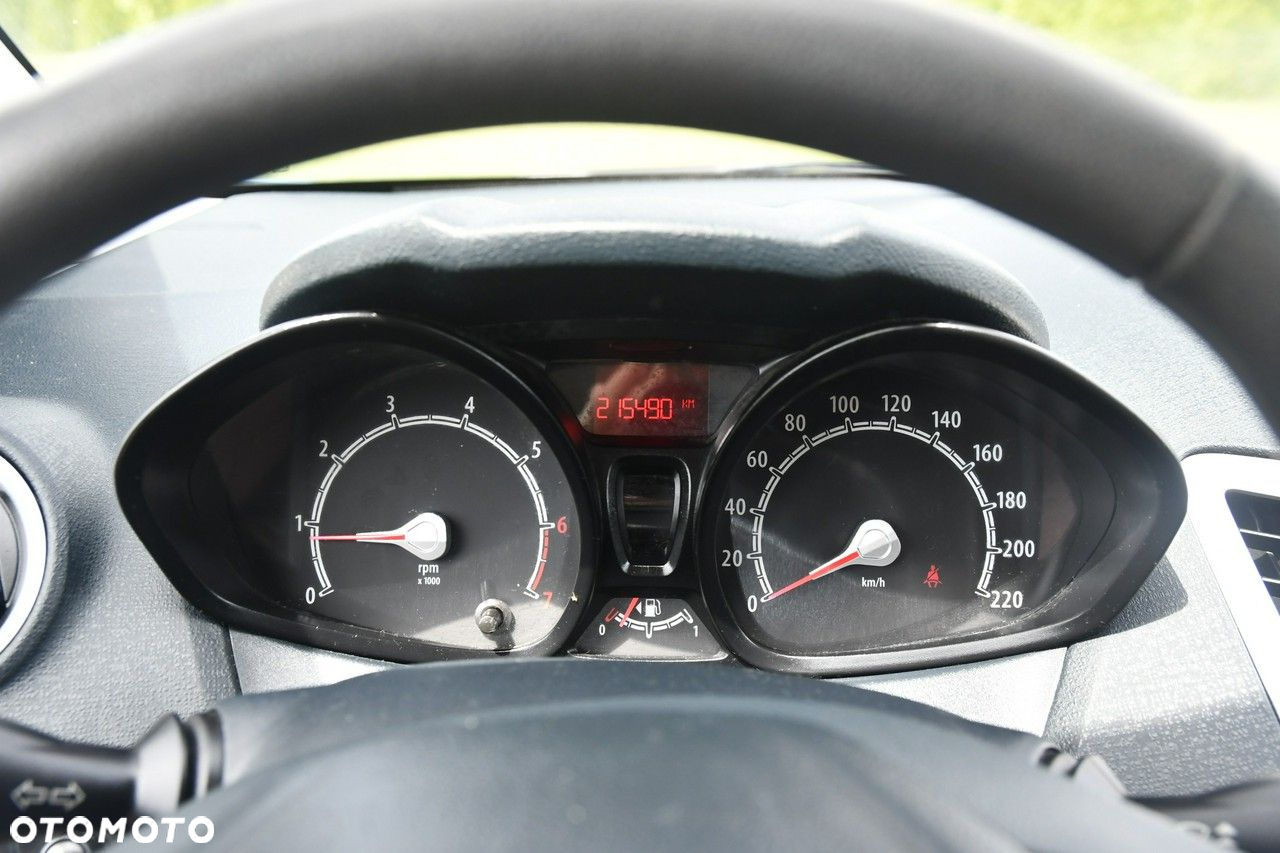 Ford Fiesta - 30