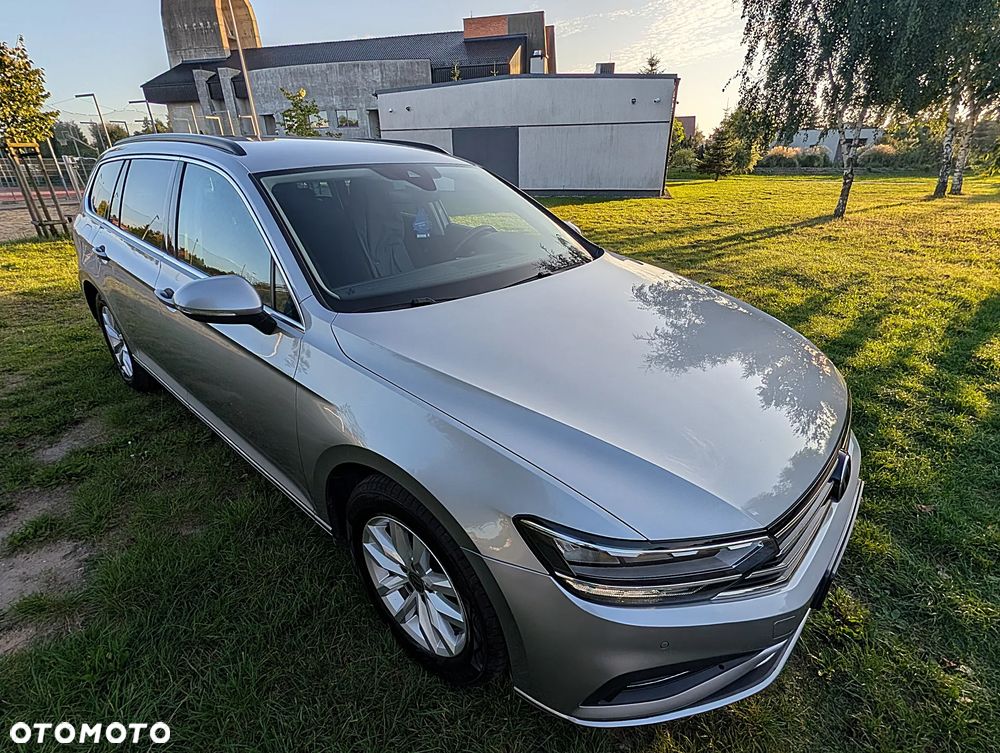 Volkswagen Passat 2.0 TDI SCR DSG - 16