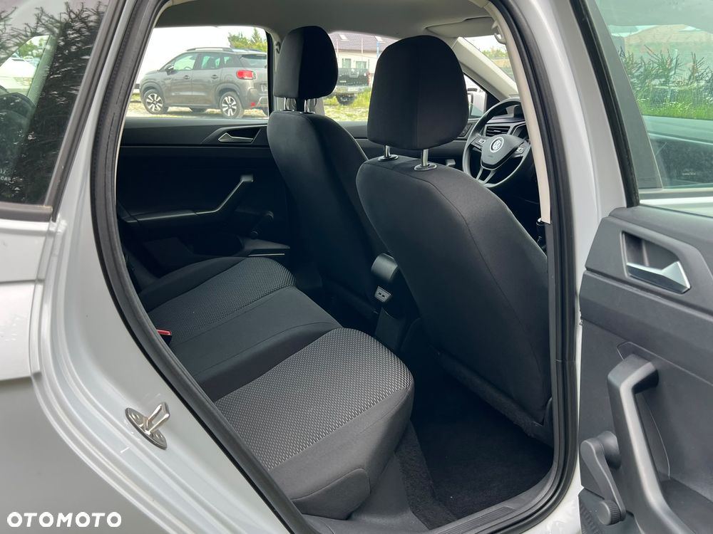 Volkswagen Polo 1.0 ACTIVE - 20