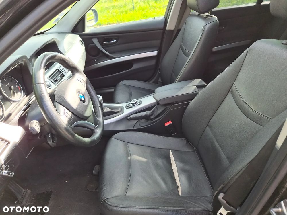 BMW Seria 3 318d DPF Edition Exclusive - 13