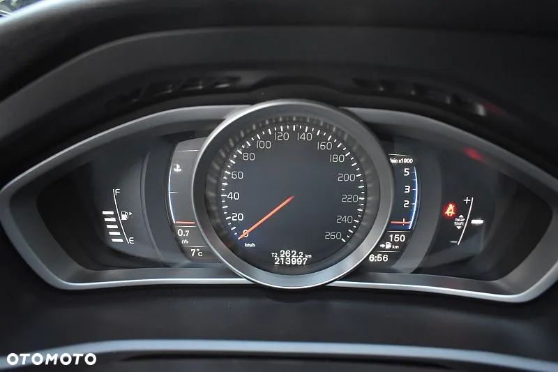 Volvo V40 D3 Drive-E SCR R-Design Momentum - 35