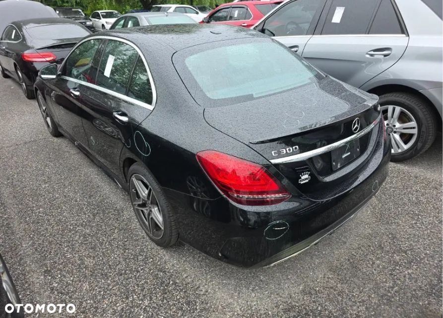 Mercedes-Benz Klasa C 300 4Matic 9G-TRONIC AMG Line - 5