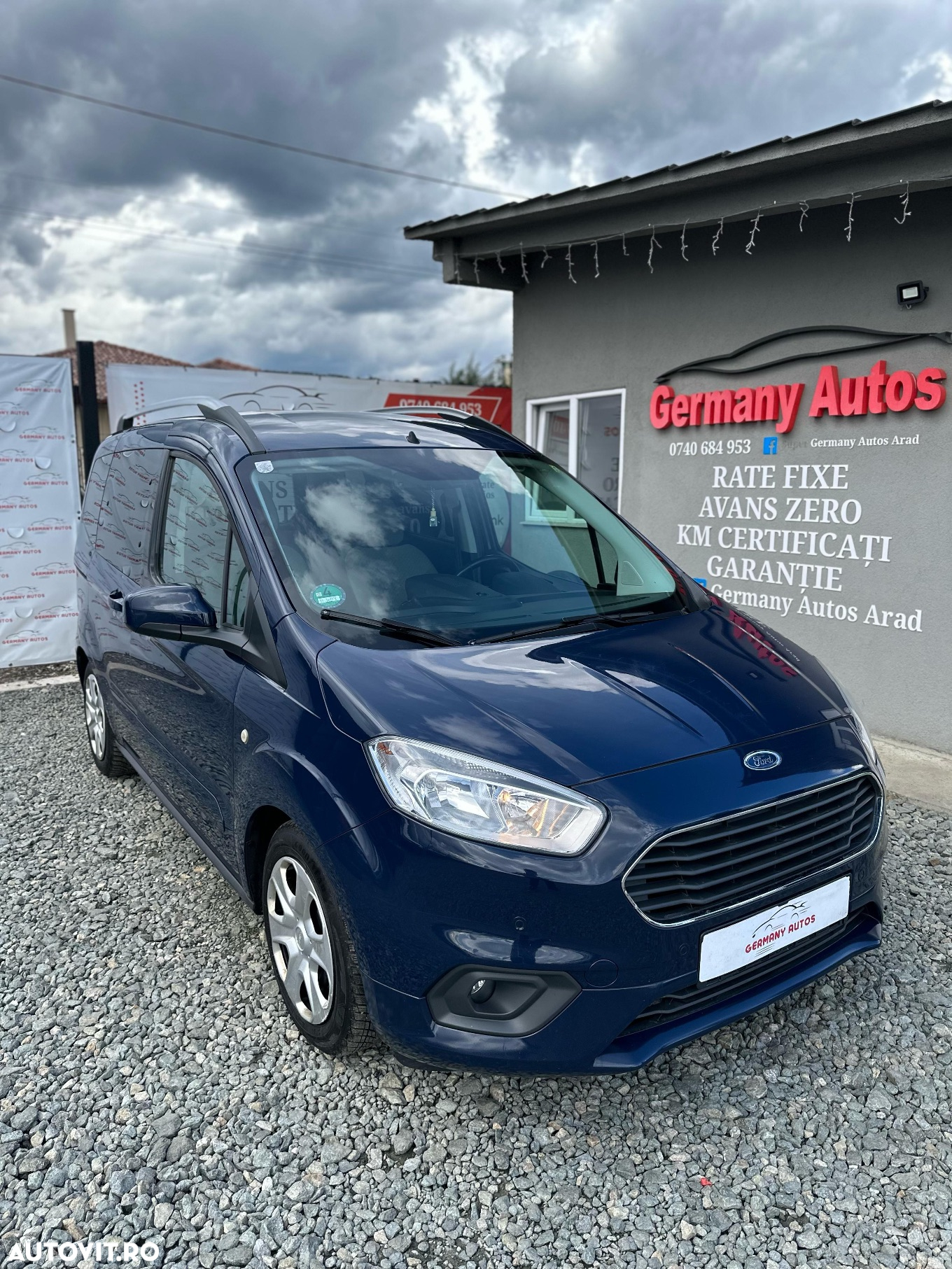 Ford Tourneo Courier - 12