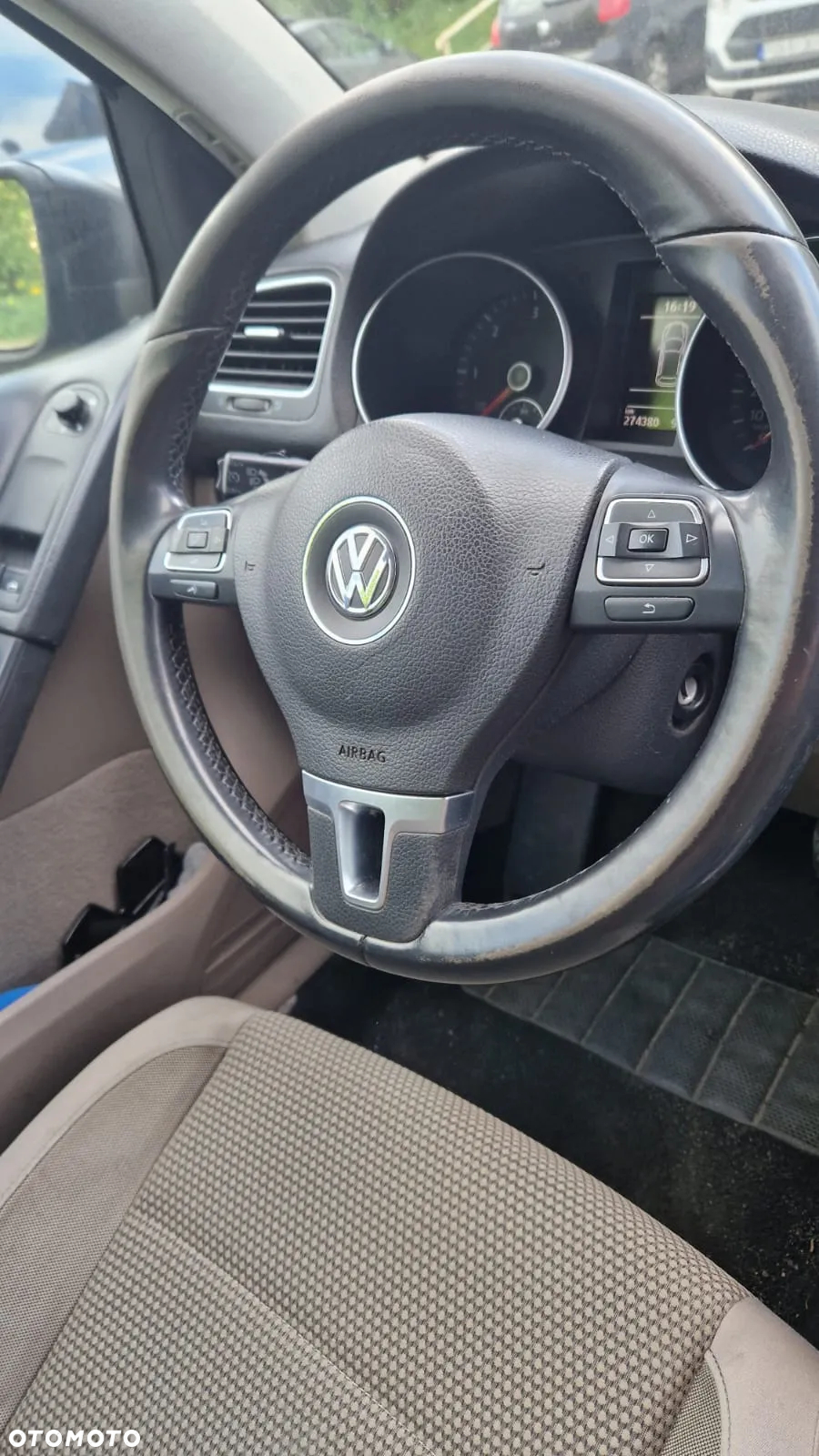 Volkswagen Golf - 11