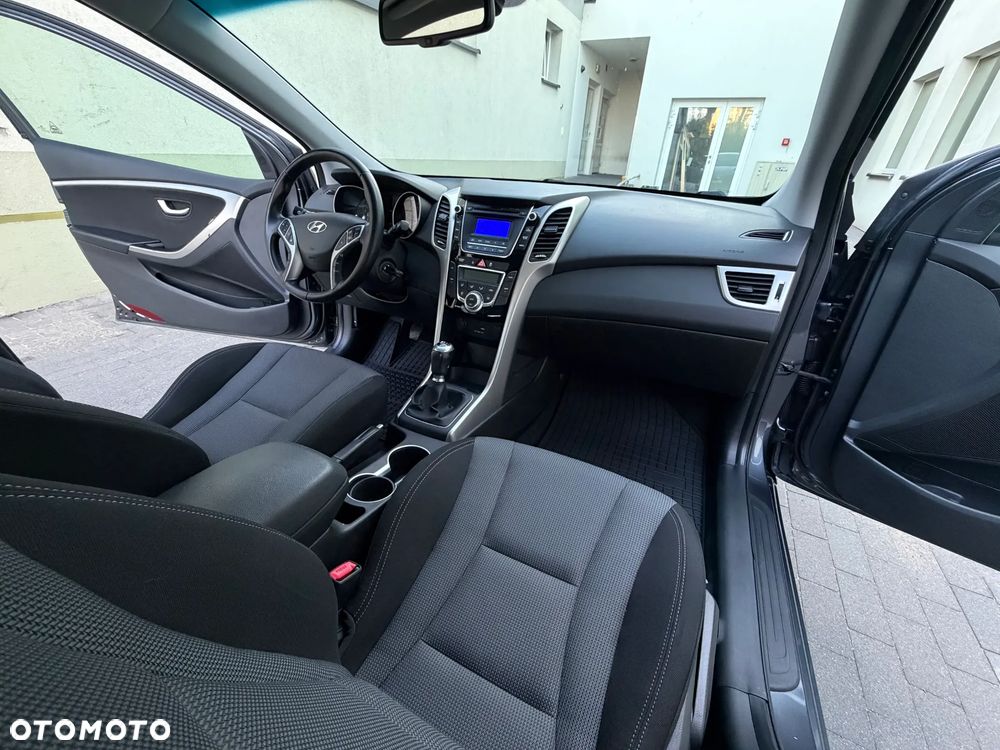 Hyundai i30 1.6 Fifa World Cup Edition - 9
