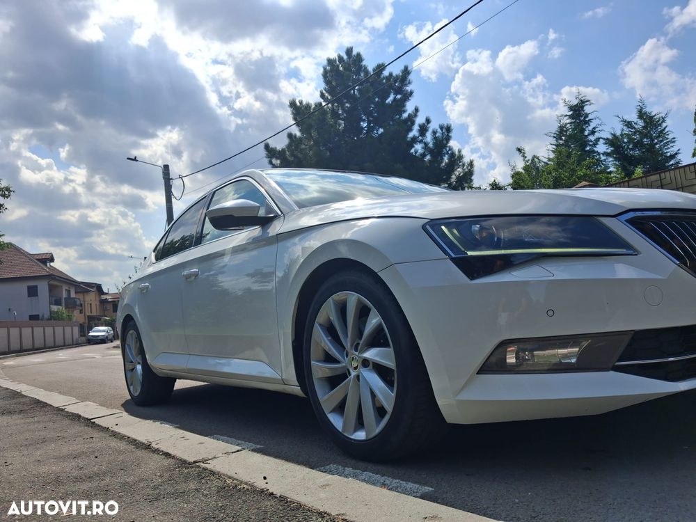 Skoda Superb 2.0 TDI Laurin & Klement - 7