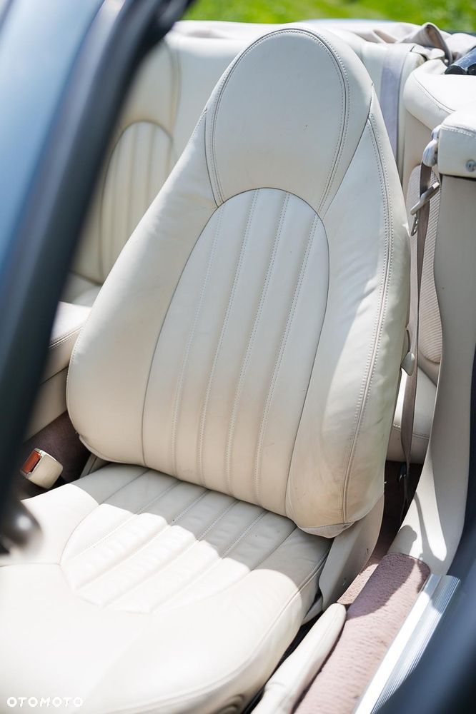 Jaguar XK8 - 14