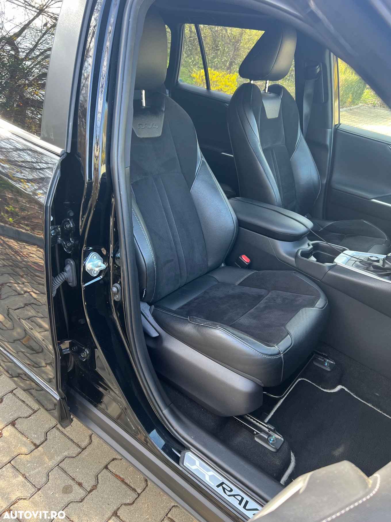 Toyota RAV4 2.5 4x4 Hybrid Black Edition - 8