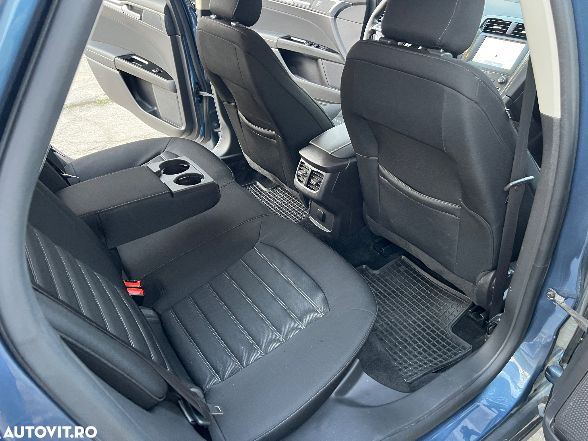 Ford Mondeo 2.0 TDCi Powershift Business - 20