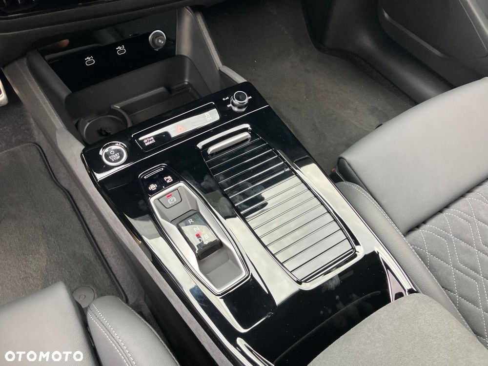 Audi Q6 e-tron 2026