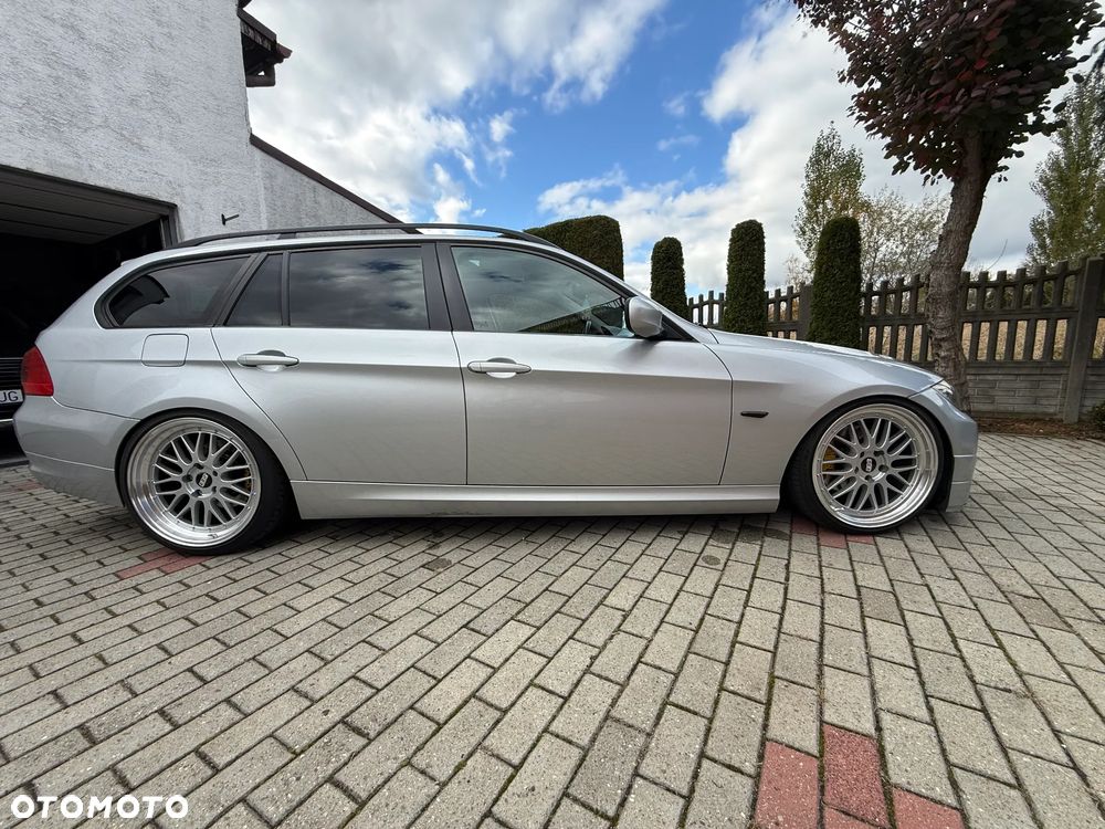 BMW Seria 3 320d DPF Touring - 2